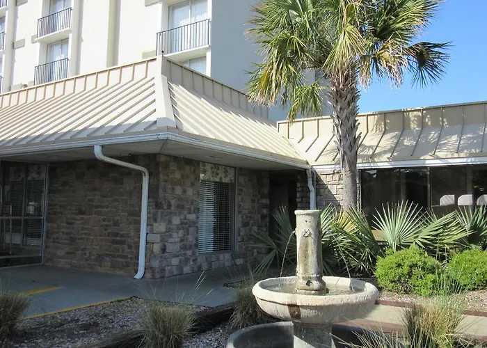 Charleston Grand Hotel 3*