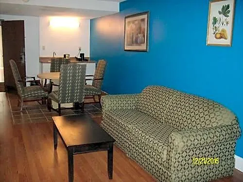 Charleston Grand Hotel 3*