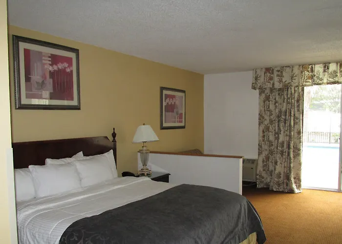 Charleston Grand Hotel