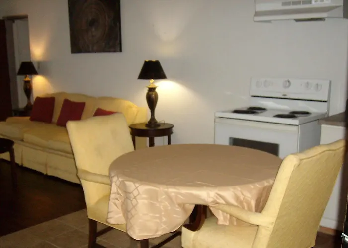 Charleston Grand Hotel 3*