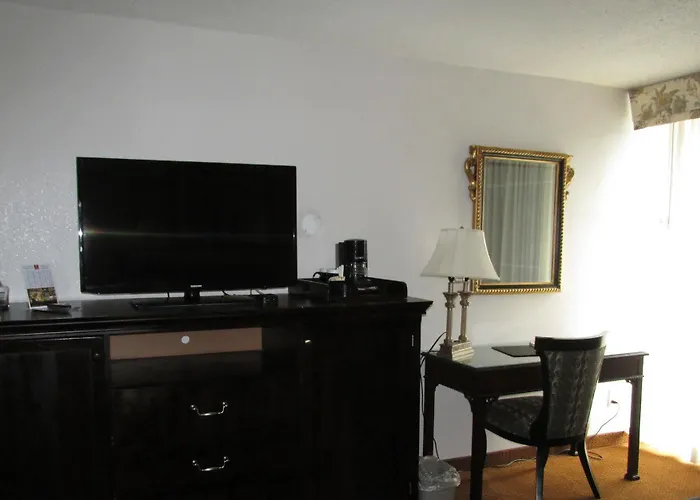 Hotel Charleston Grand North Charleston
